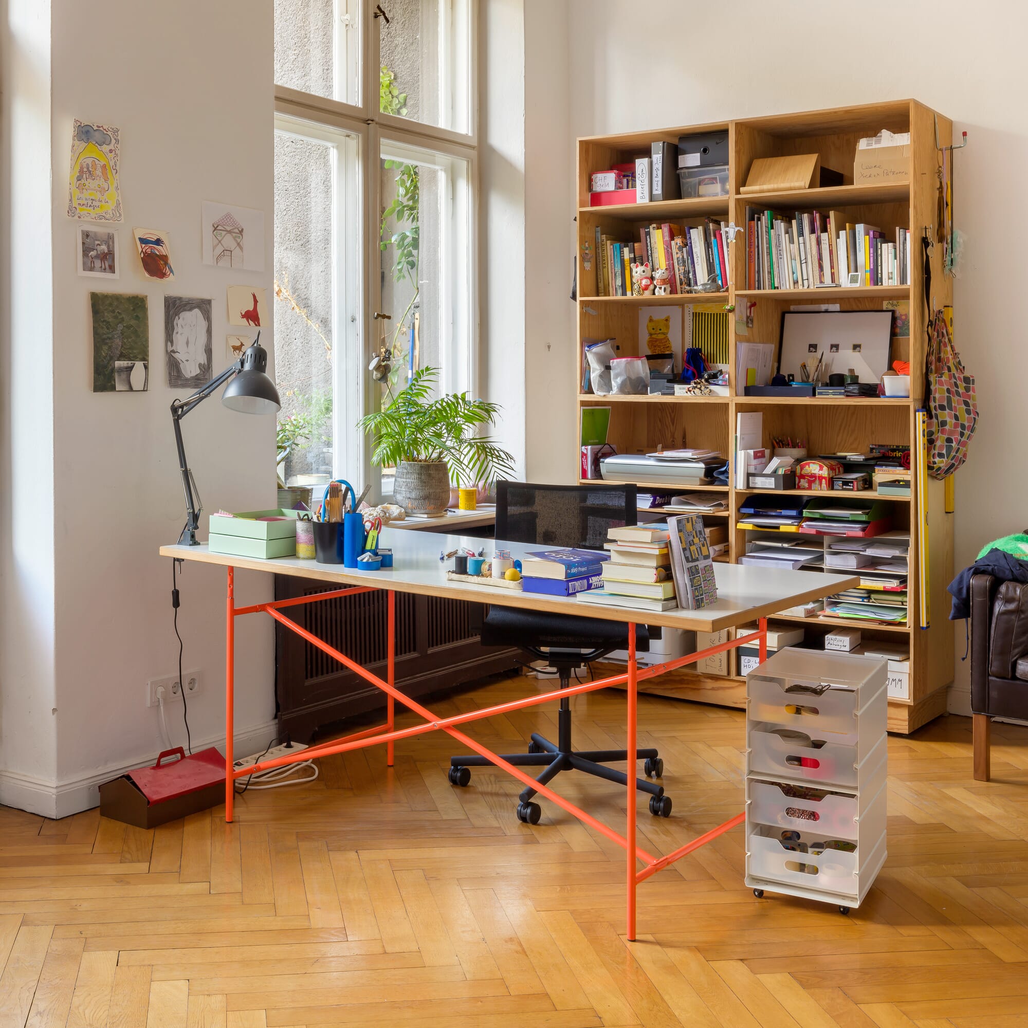 Eiermann 2 table frame, Luminous orange RAL 2005 | Manufactum