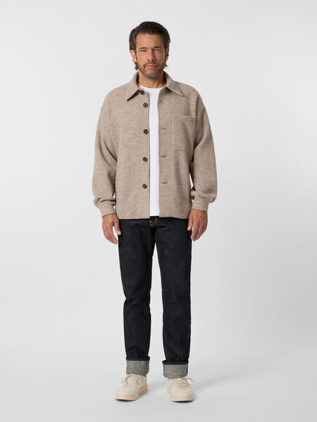 Men's wool knitted shirt jacket Sand, presented on a model