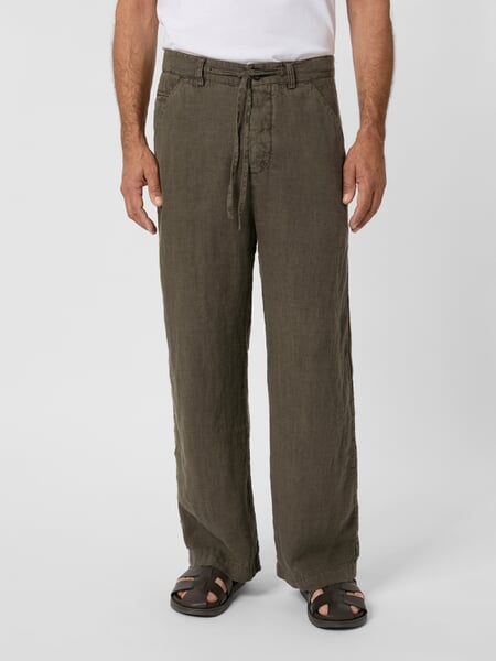 Herren-Leinenhose Oliv, Tragebild
