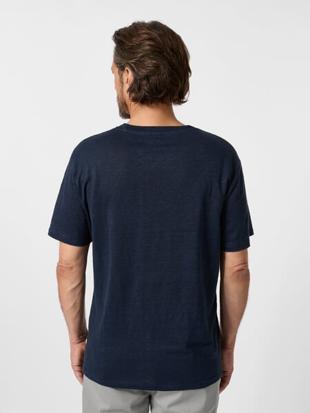 Men's linen shirt Navy, presented on a model