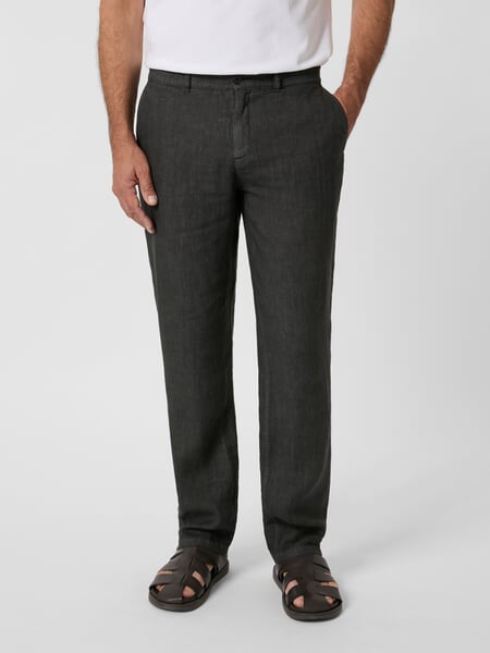 Linnen herenbroek Zwart-blauw, gepresenteerd op een model