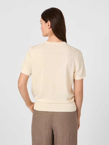 Damen-Strickshirt Cremeweiß, Tragebild
