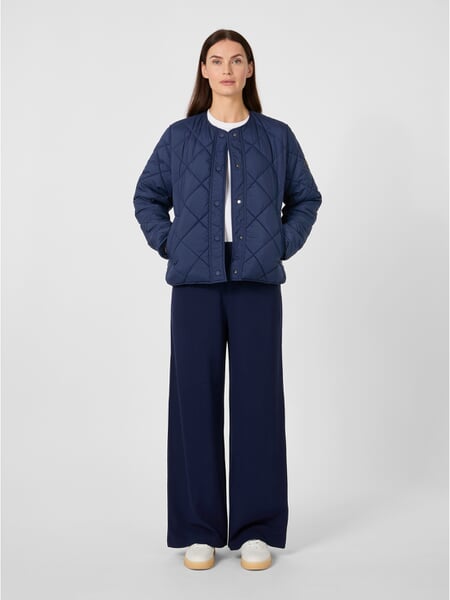 Veste matelassée pour femme Bleu foncé, présenté sur un modèle