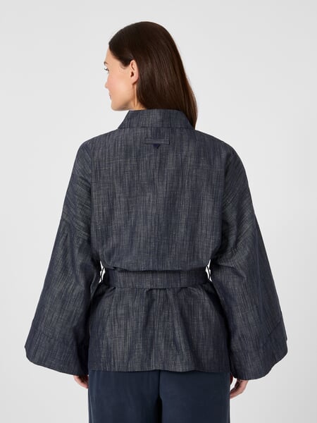Veste kimono pour femme Bleu foncé, présenté sur un modèle