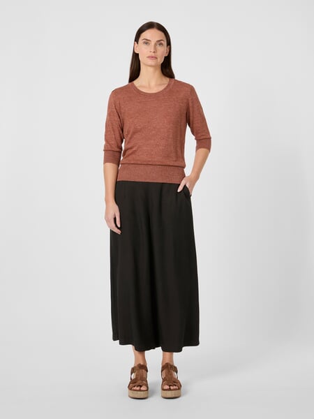 Women’s Knitted Shirt, Three-Quarter Sleeve Rust, presented on a model