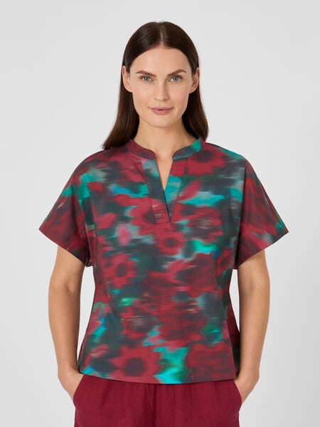 Women’s Poplin Blouse Multicolor, presented on a model