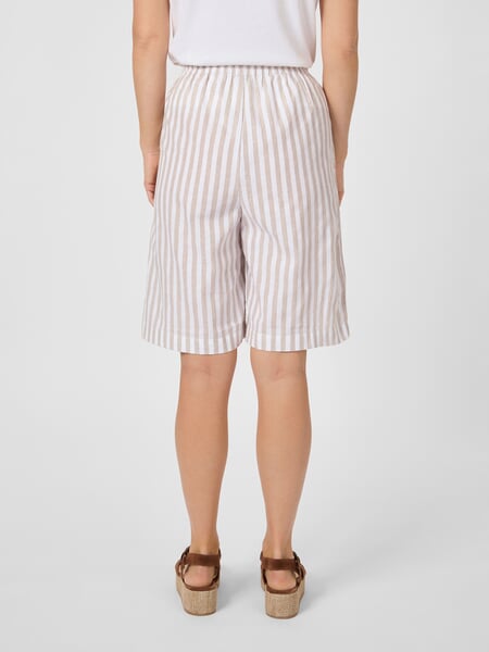 Short rayé pour femme Blanc naturel, présenté sur un modèle