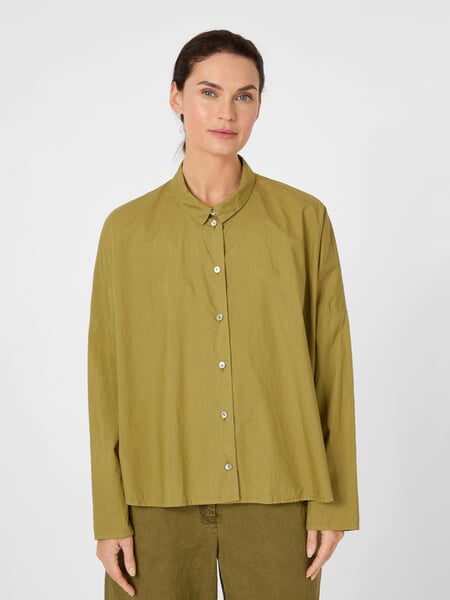 Women’s Poplin Blouse Ochre, presented on a model