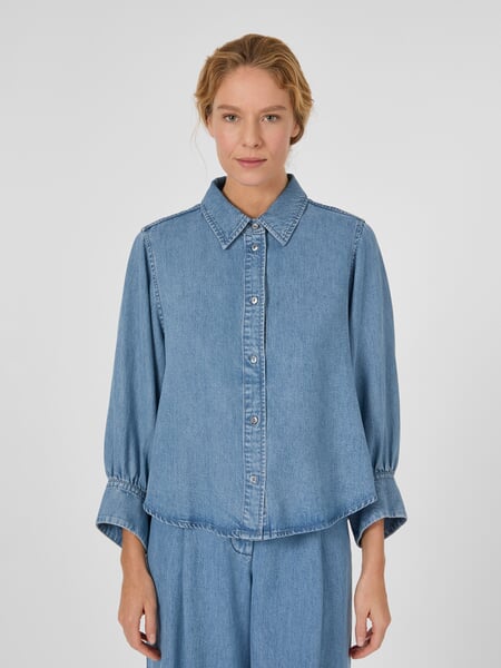 Women’s TENCEL™ Denim Blouse Denim, presented on a model
