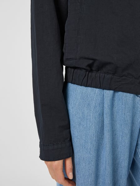 Damesblouson van katoen en linnen Zwartblauw, close-up