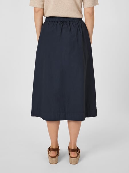 Midiskirt til kvinder i bomuld Navy, præsenteret på en model