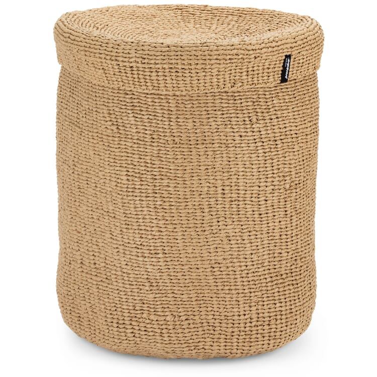 Laundry basket with lid