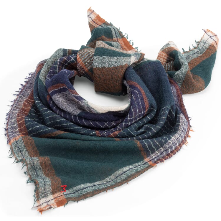 Wool Shawl No. 752
