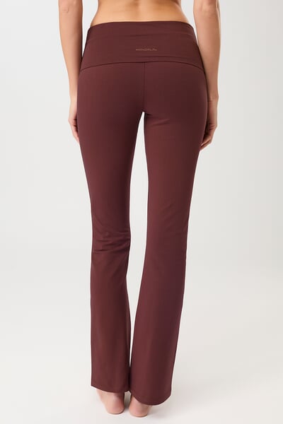 Casual leggings with rolled cuffs." Dark Red