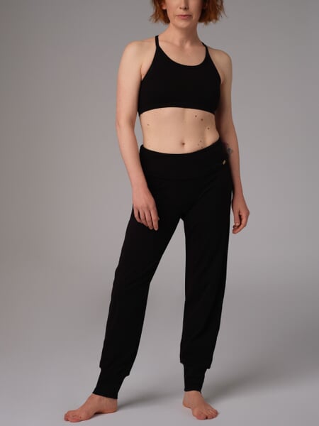 Damen-Loungehose Schwarz, Fertigungssprozess