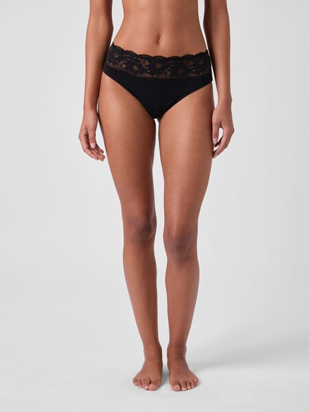 Slip brésilien pour femme Noir, présenté sur un modèle