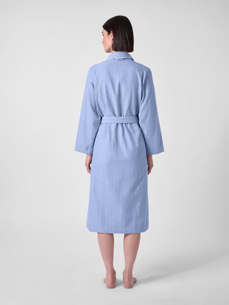 Damenhausmantel Flanell Hellblau, Tragebild