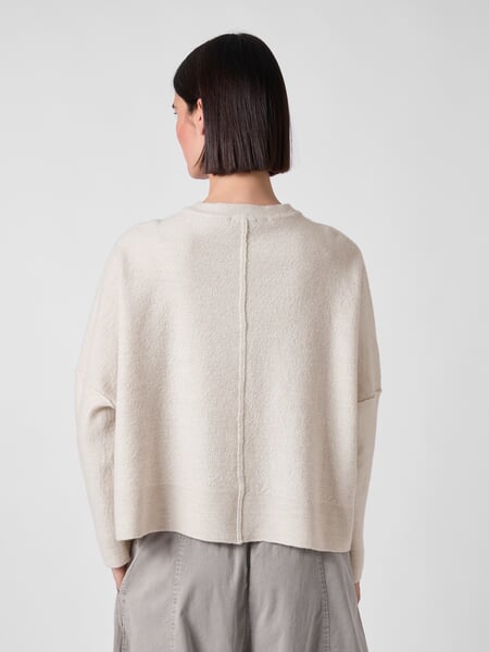 Veste en laine pour femme Blanc naturel, présenté sur un modèle