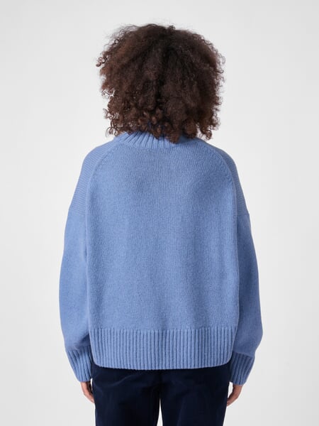 Damenpullover Oversized Hellblau, Tragebild