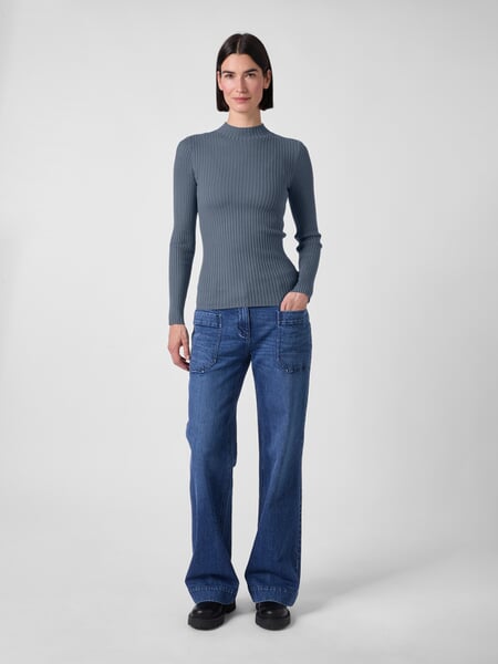 Damen-Strickshirt Graublau, Tragebild