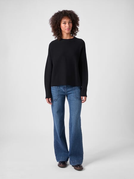 Damen-Strickpullover Schwarz, Tragebild