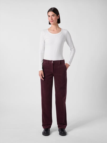 Pantaloni da donna in velluto a coste a gamba larga Rosso vino, Tragebild
