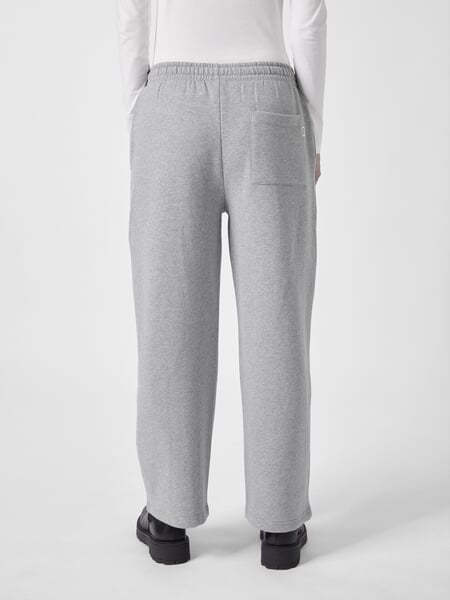 Damen-Sweatpants meliert Hellgrau, Tragebild
