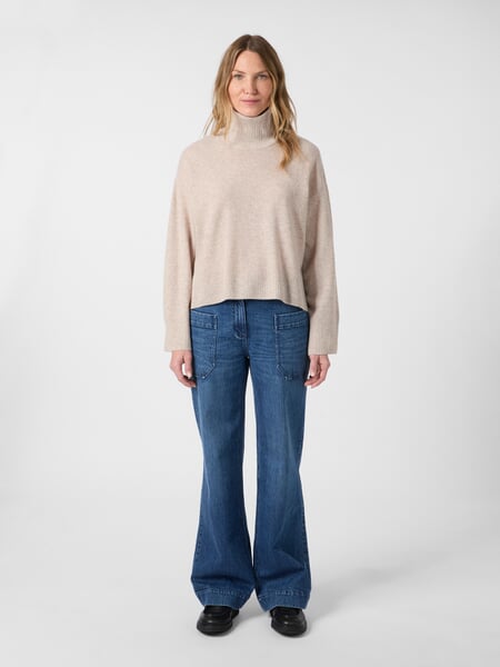 Maglione da donna in lana d'agnello Beige, Tragebild