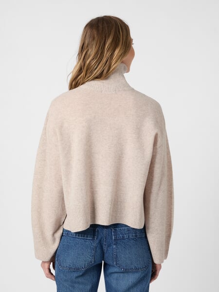 Maglione da donna in lana d'agnello Beige, Tragebild