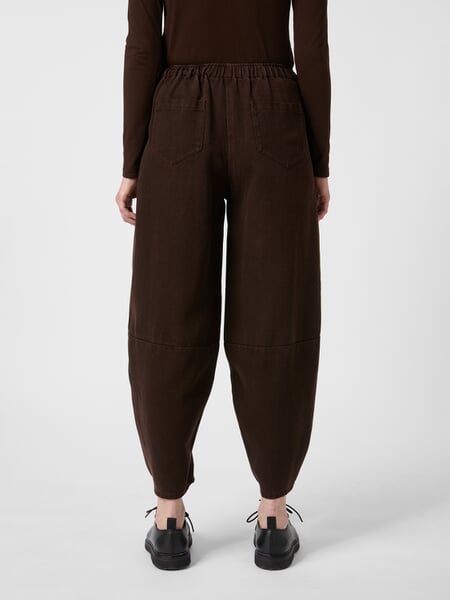 Damen-Stoffhose Lyocell Braun, Tragebild