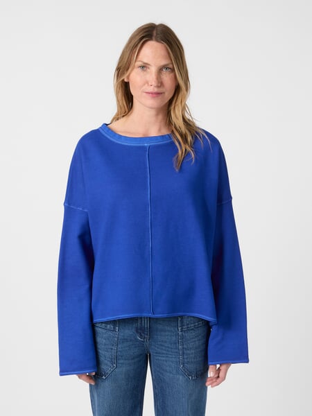Damenpullover Royalblau, Tragebild