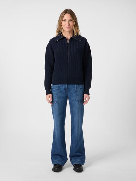 Damen-Troyer Oversized Dunkelblau, Tragebild