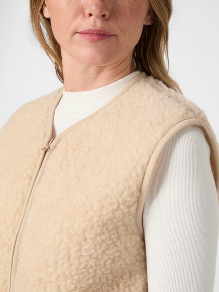 Gilet pour femme en laine peluche Teddy Blanc naturel, vue détaillée