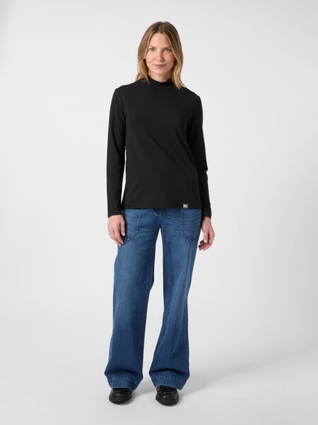 Damen-Langarmshirt Stehkragen Schwarz, Tragebild