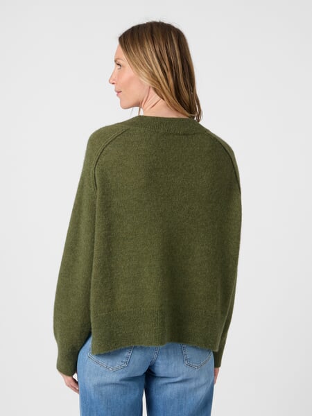 Damen-Strickpullover Wolle-Alpaka Oliv, Tragebild