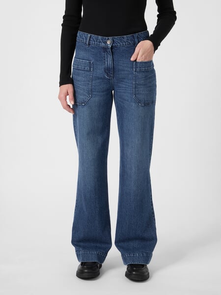 Jeans pour femmes Bleu denim, présenté sur un modèle