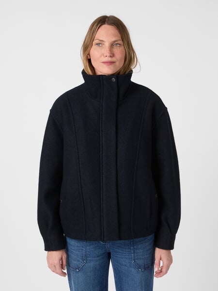 Blouson femme en laine oversize Bleu marine, présenté sur un modèle