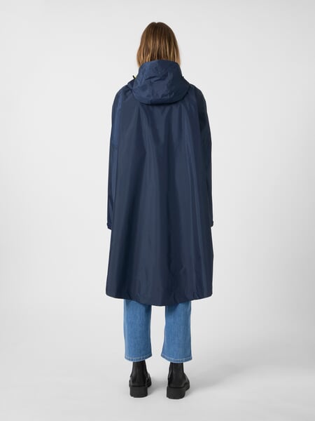 Unisex-Regencape Dunkelblau, Tragebild