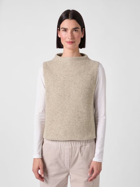 Damen-Strickpullunder Creme, Tragebild