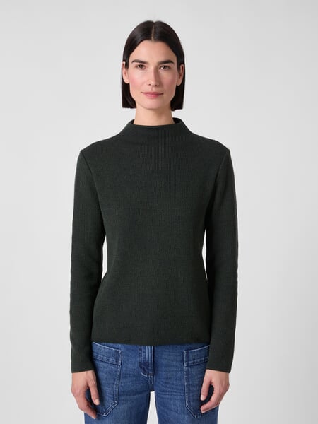 Pull-over en maille pour femme à manches longues Olive, présenté sur un modèle