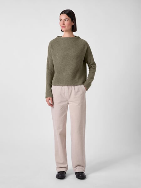 Damen-Strickpullover Hellgrün, Tragebild