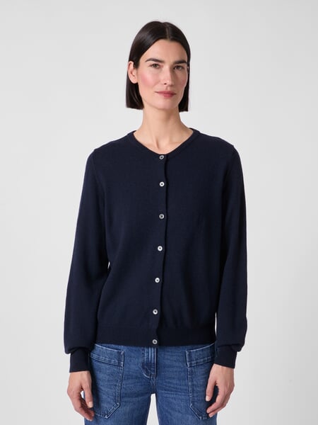 Damen-Strickjacke Dunkelblau, Tragebild