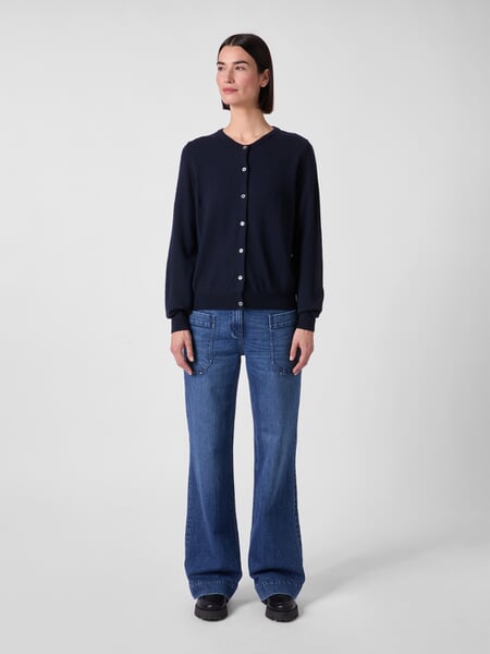 Damen-Strickjacke Dunkelblau, Tragebild