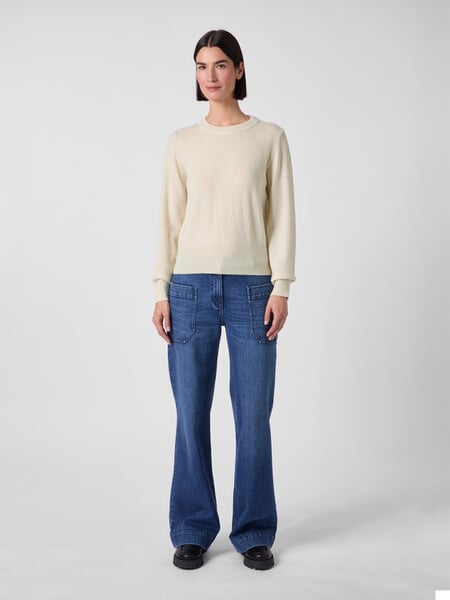 Damen-Strickpullover Creme, Tragebild