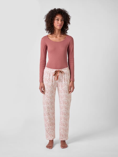 Women's Patterned Pajama Pants Copper-Coloured, presented on a model