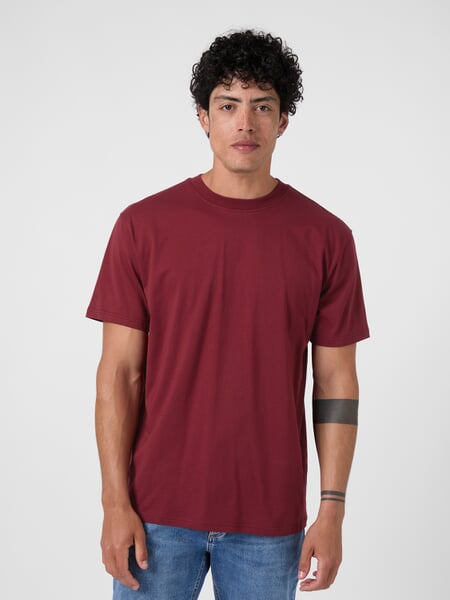 Herren-T-Shirt Baumwolle Dunkelrot, Tragebild