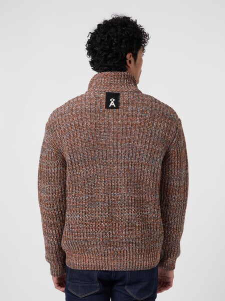 Herren-Strickjacke Rostmelange, Tragebild