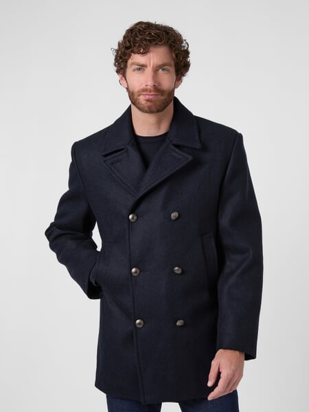Veste-caban bretonne pour homme Marine, présenté sur un modèle