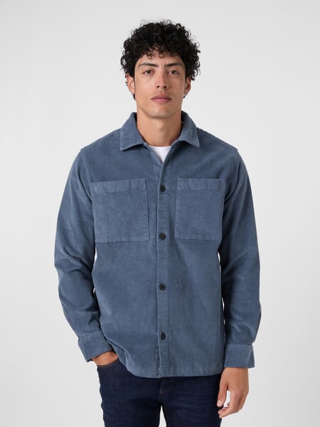Herren-Overshirt Cord Mittelblau, Tragebild