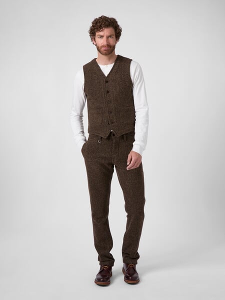 Herren-Surveyor-Vest Braun, Tragebild